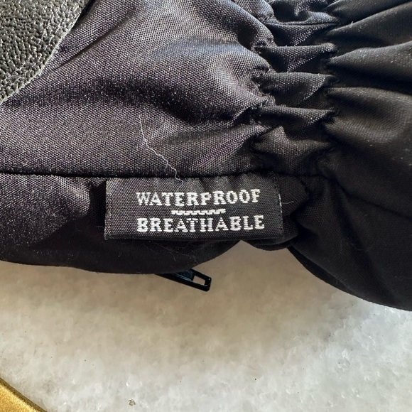 Seirus Dry Hand Waterproof Breathable Kids Black Glove Insert - Small 8 - Picture 10 of 11